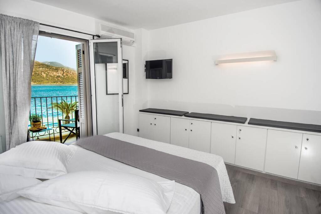 A & B Minimal Suite With Sea View In Argostoli المظهر الخارجي الصورة