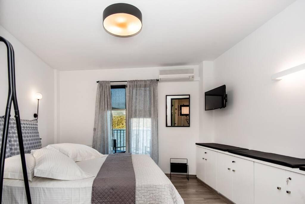 A & B Minimal Suite With Sea View In Argostoli المظهر الخارجي الصورة