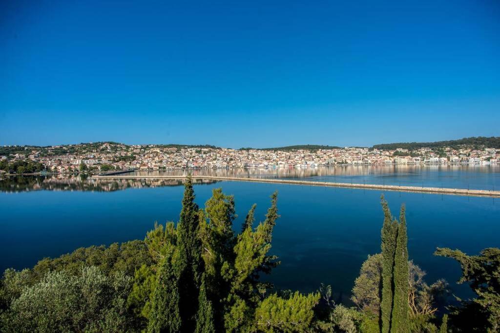 A & B Minimal Suite With Sea View In Argostoli المظهر الخارجي الصورة