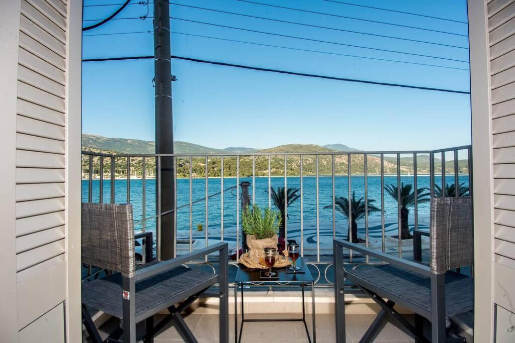A & B Minimal Suite With Sea View In Argostoli المظهر الخارجي الصورة