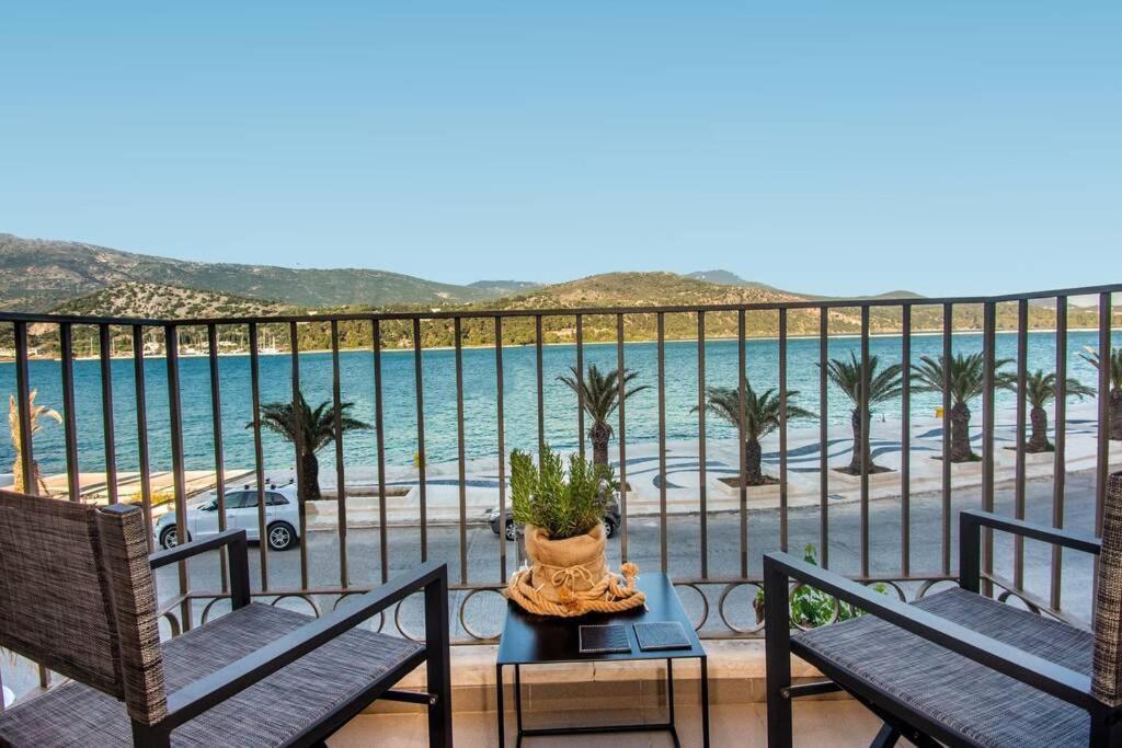 A & B Minimal Suite With Sea View In Argostoli المظهر الخارجي الصورة