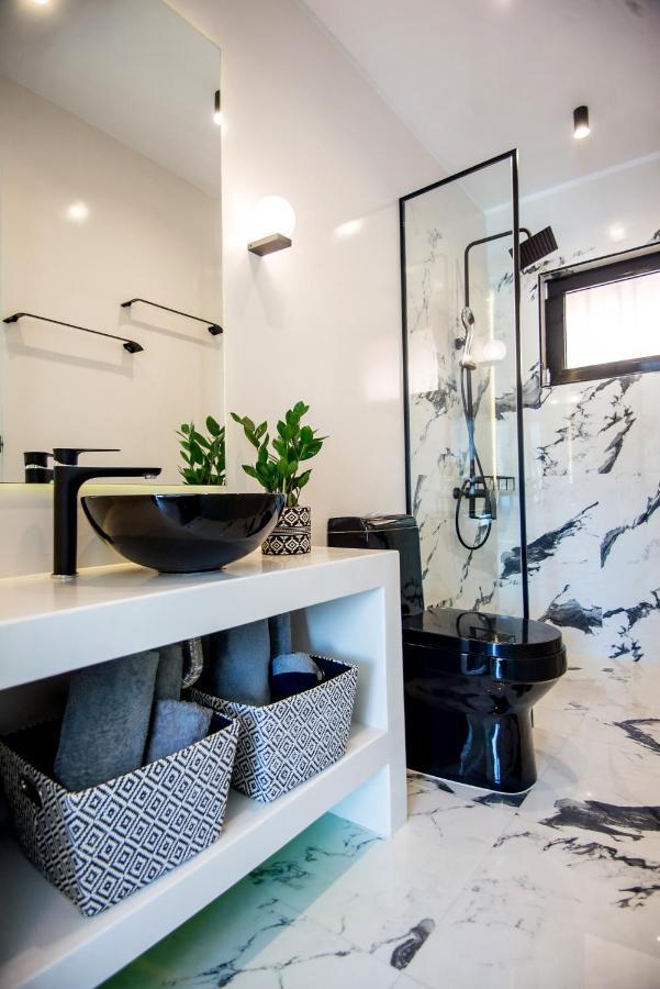 A & B Minimal Suite With Sea View In Argostoli المظهر الخارجي الصورة