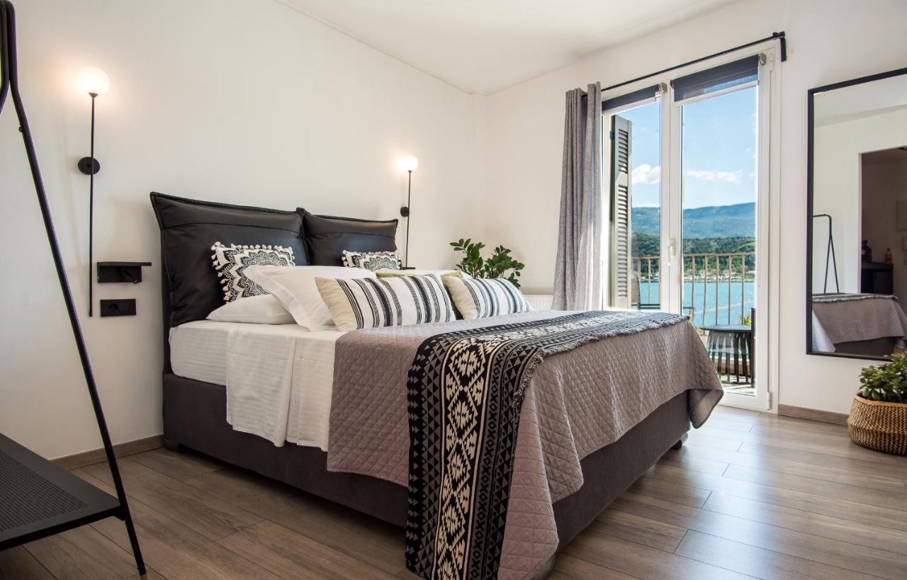 A & B Minimal Suite With Sea View In Argostoli المظهر الخارجي الصورة